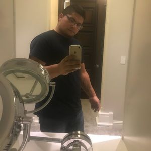 Meet your Posher, Leonzo